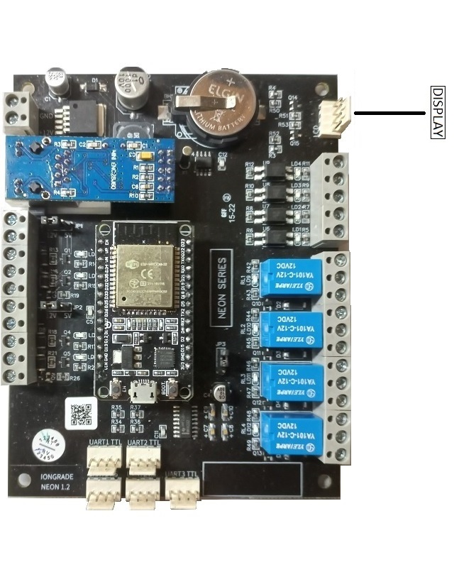 Figura da posição do conector do módulo display (LCD) na placa