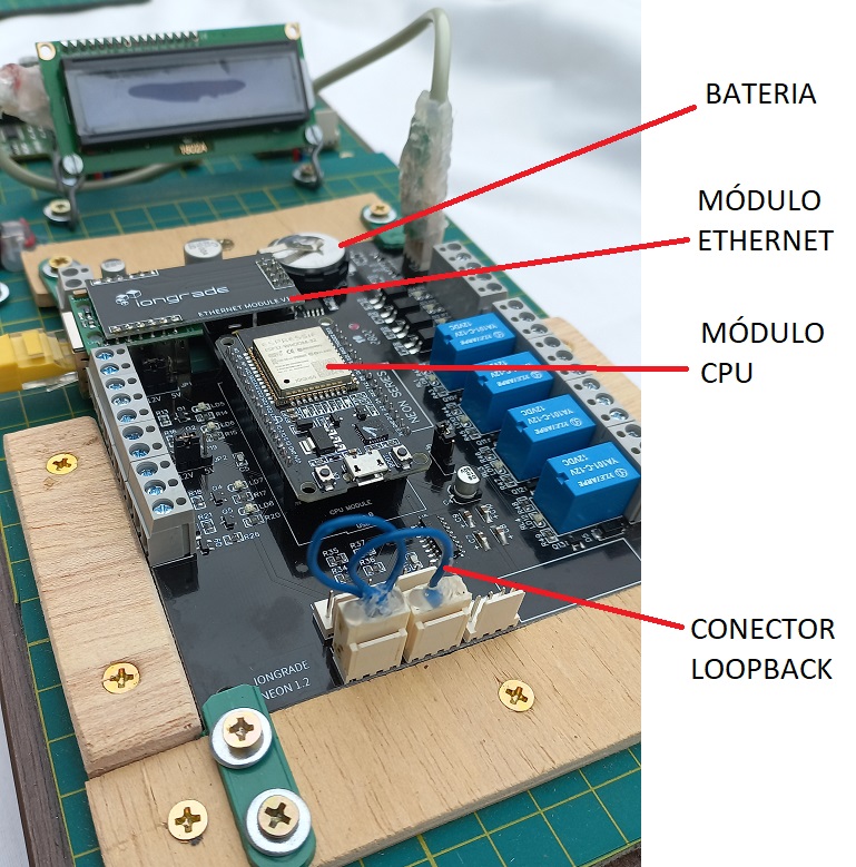 Conector de loopback instalado nas Uarts da PCI