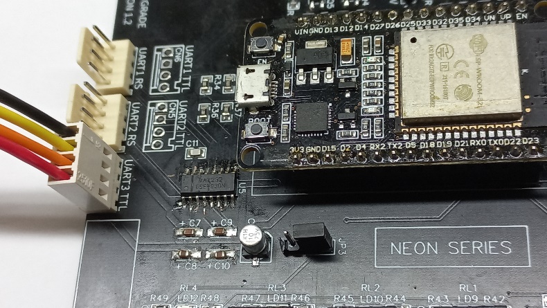 Conversor RS232/TTL conectado na UART3 do Neon