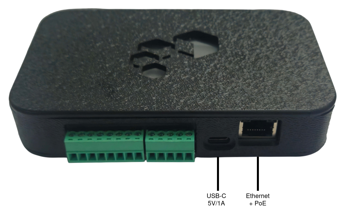 Conectores de alimentação — USB-C e PoE