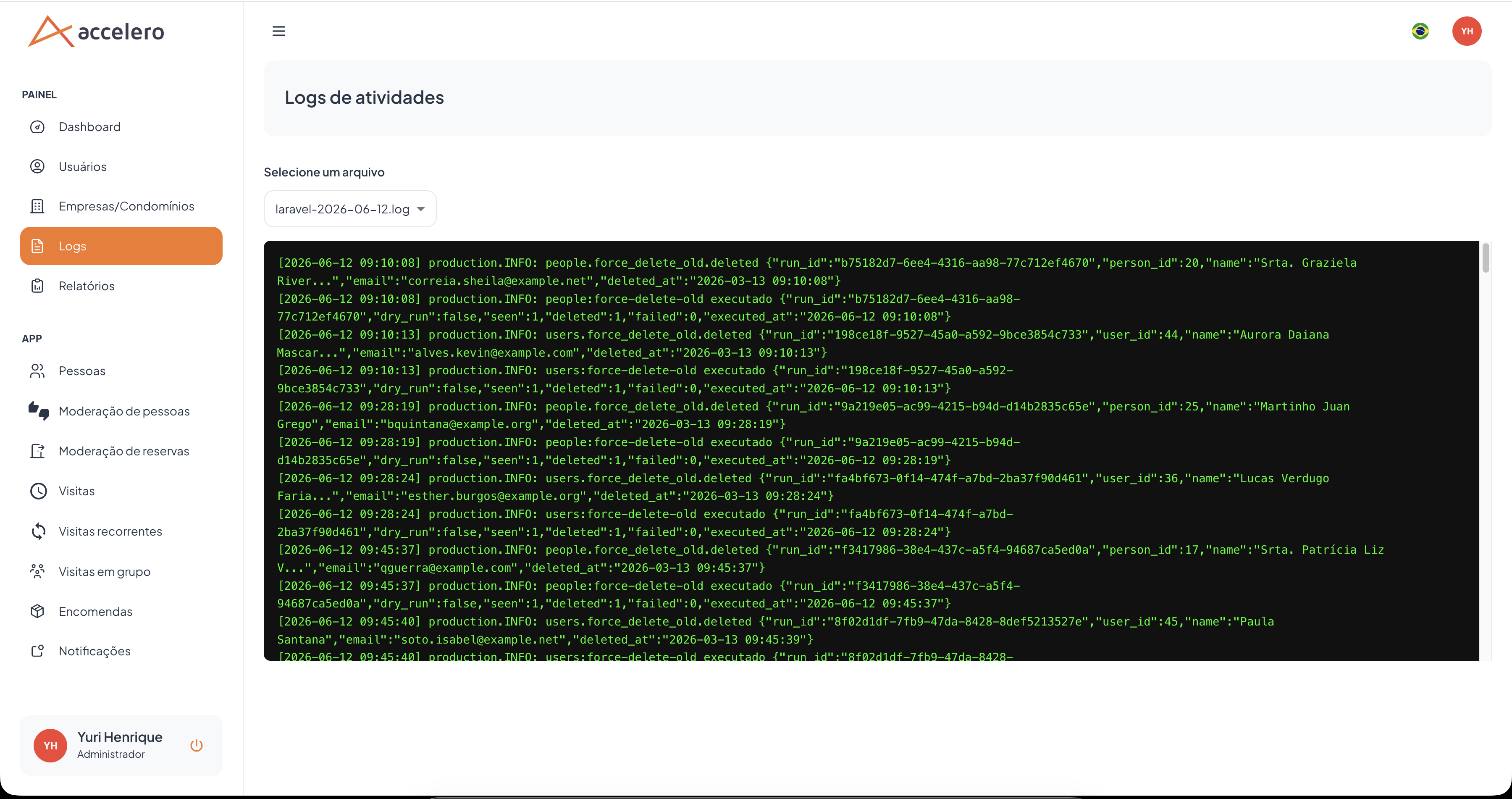 Escolhido um arquivo, o conteúdo bruto do log aparece em uma área estilo terminal com timestamp, nível e payload de cada operação — base do diagnóstico.