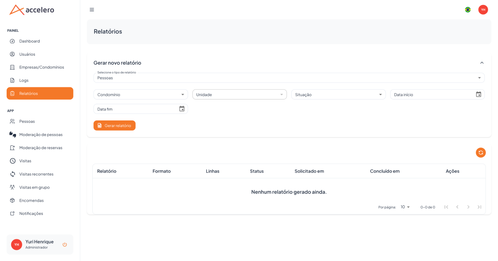 Escolha o tipo de relatório e os filtros (condomínio, unidade, situação, datas); como o processamento é assíncrono, o resultado aparece no histórico para download quando fica pronto.