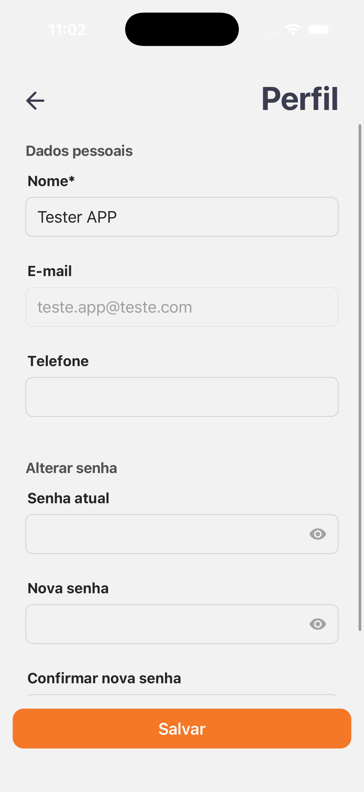 No app, o aprovador edita os dados pessoais e troca a senha em uma única coluna.