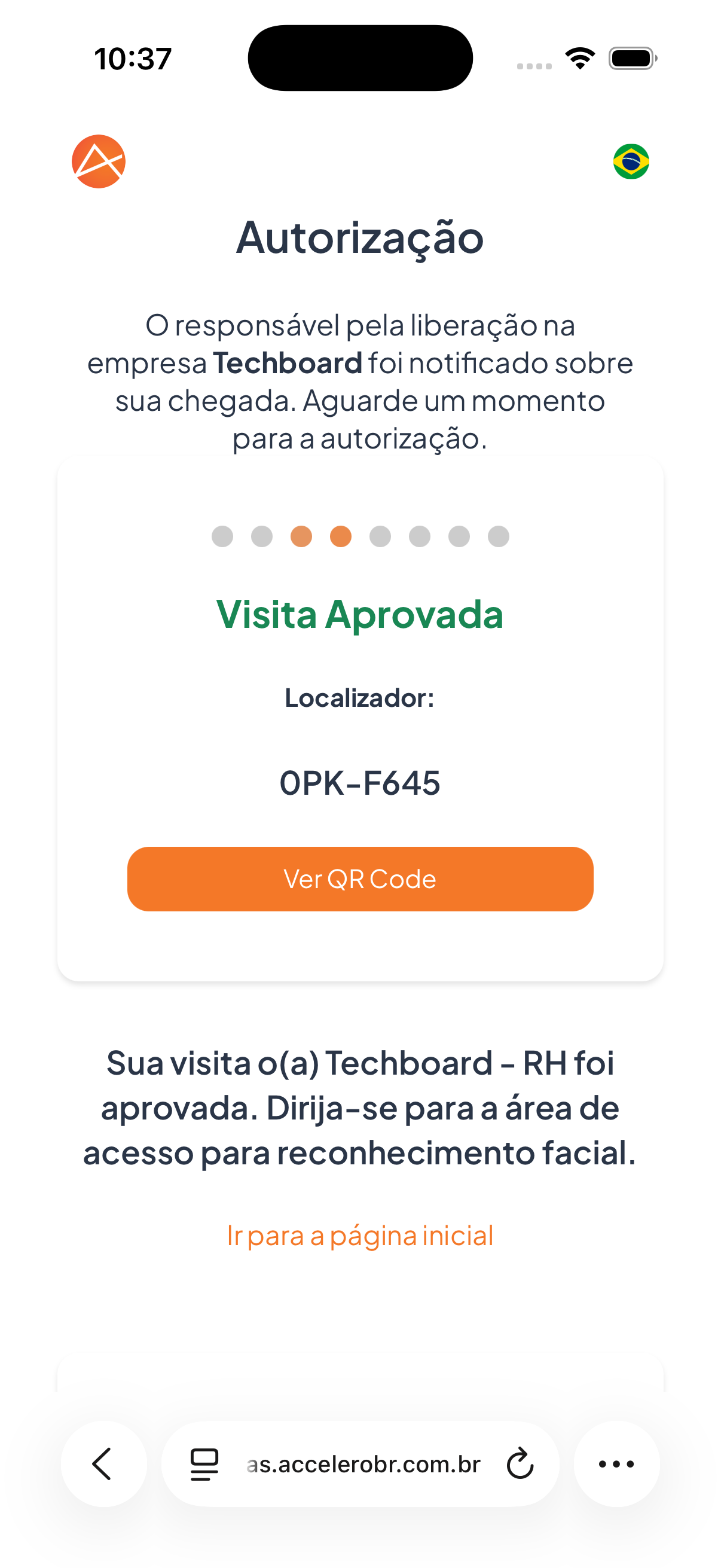 Quando o responsável aprova, a tela mostra o Localizador e o botão Ver QR Code.