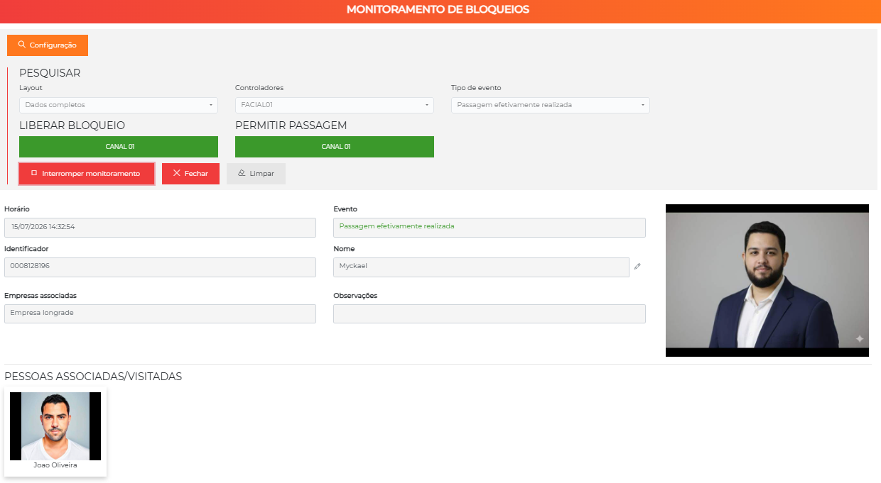 Tela Monitoramento de bloqueios com os filtros, os botões de liberação e o evento exibindo foto e dados da pessoa