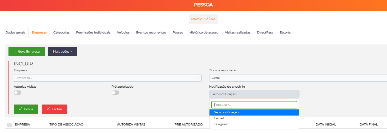 Aba Empresas da pessoa com a notificação de check-in