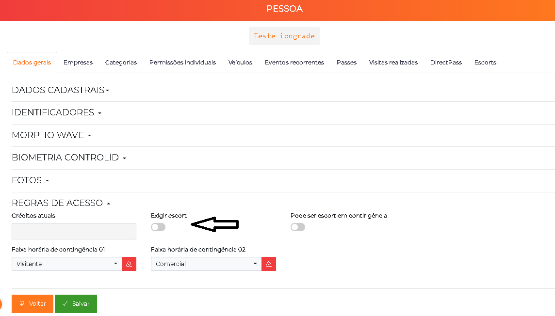 Exigir escort na pessoa