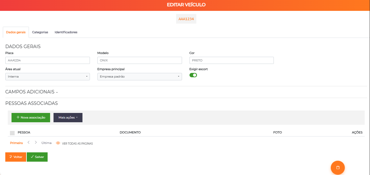 Cadastro do veículo com o interruptor Exigir escort ativado